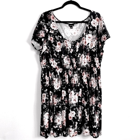 Torrid Navy Blue Floral Print Mini Challis Skater Dress - Picture 1 of 6